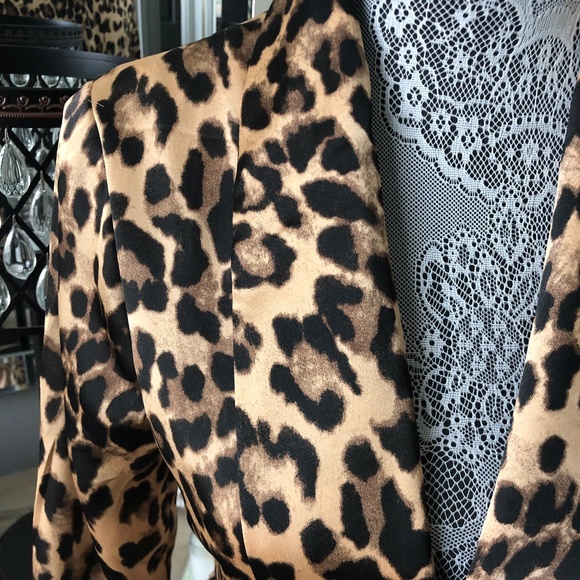 NWT Super Down satin Leopard print belted wrap jacket Sz M (slight flaw) - Picture 4 of 10
